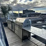 Penthouse With Private Rooftop Terrace *