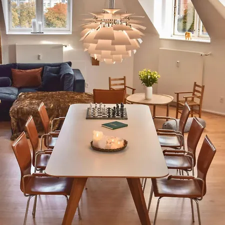Penthouse With Private Rooftop Terrace * Köpenhamn