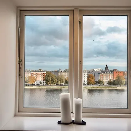 Apartment Penthouse With Private Rooftop Terrace *