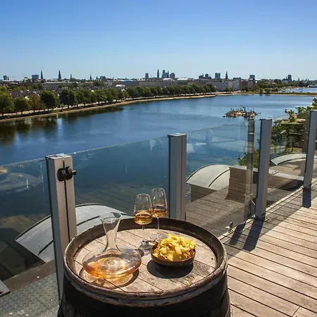 Penthouse With Private Rooftop Terrace